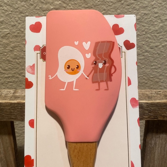 Valentine’s Day Spatula Set Of 2, Bacon & Eggs Spatulas, You’re Bacon Me Crazy - Picture 5 of 13